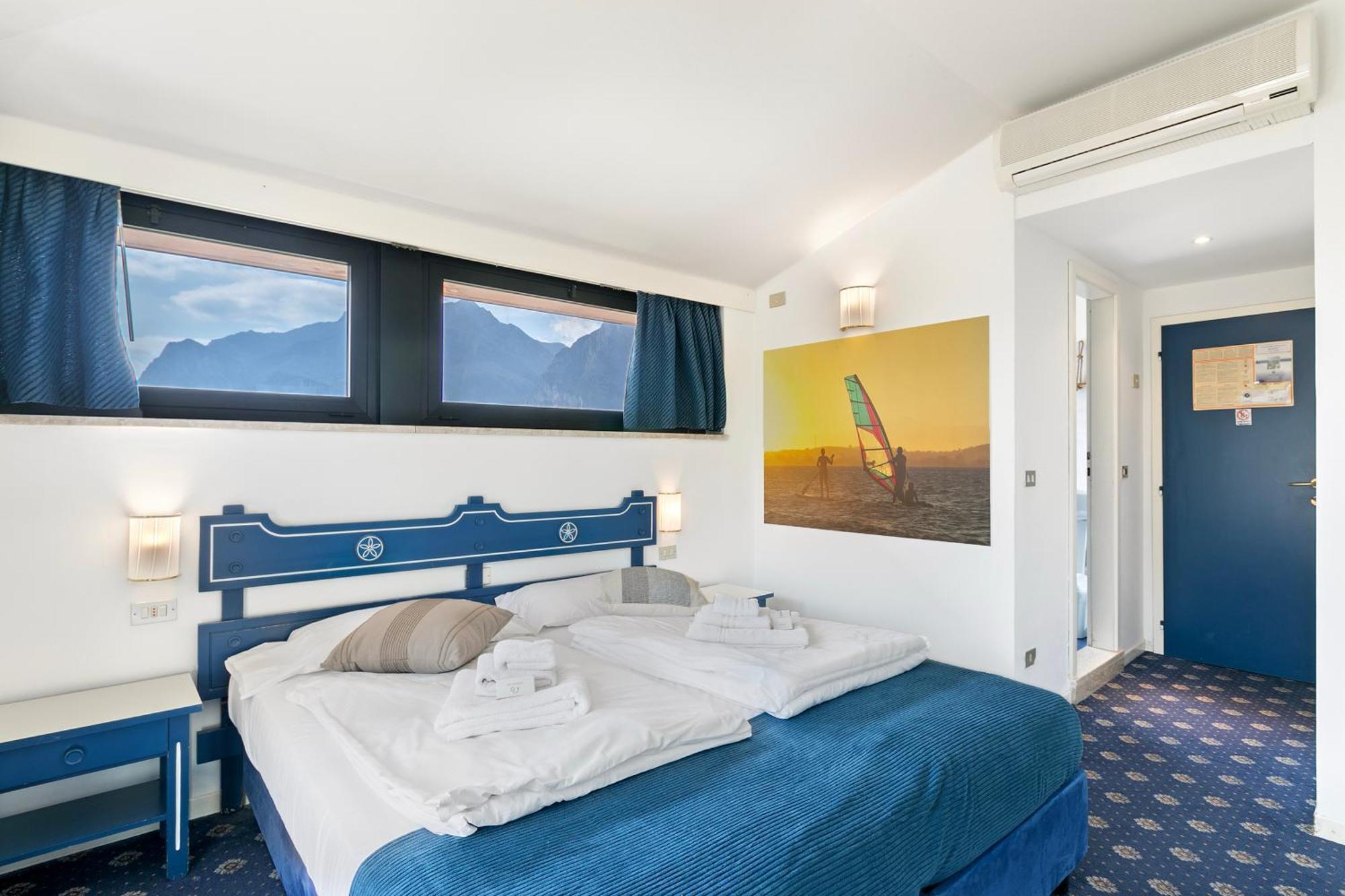 Bike & Wind Hotel Villa Maria Torbole Sul Garda Exterior foto